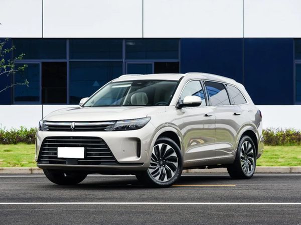 【安装效果】天鉴电动踏板适配问界 m7 22款 黑边效果展示 - 广州天箭